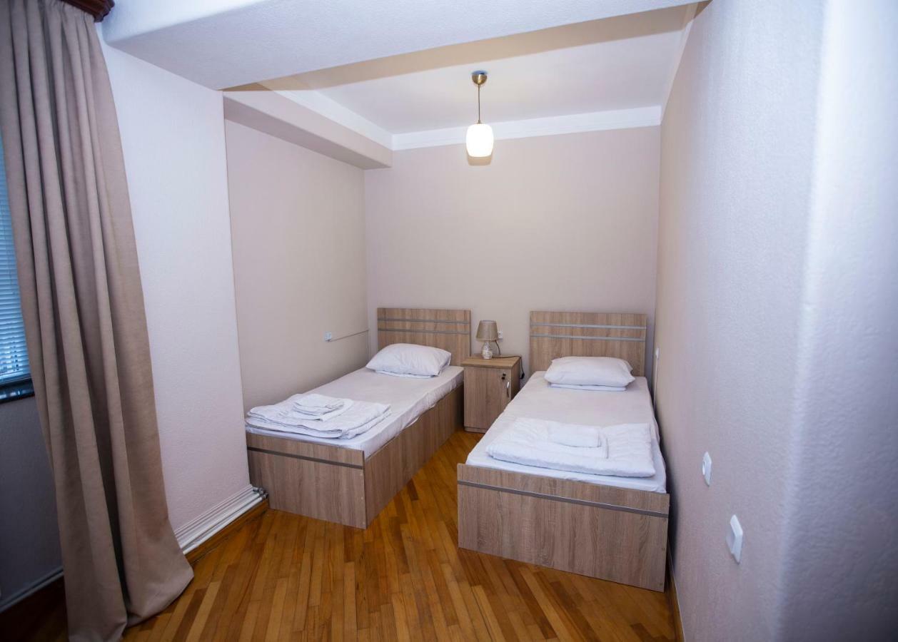 Sweet Sleep Hostel Yerevan Exterior photo